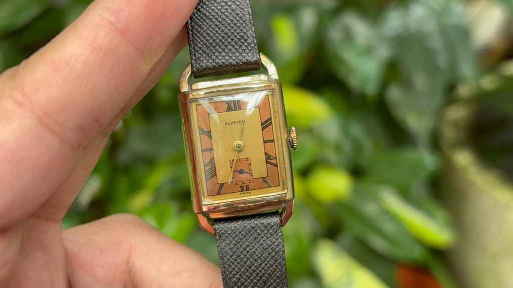 Watch That Whispered: Why This Vintage Clinton Timepiece Is My Old Money&nbsp;Secret